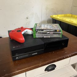 Xbox One With Controller And Games