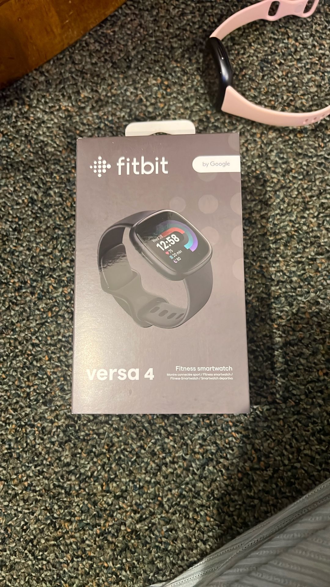 Fitbit Versa 4 