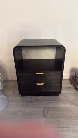 Side table / storage unit