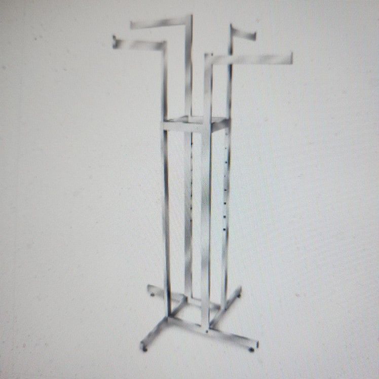 4 Arm Clothing Rack