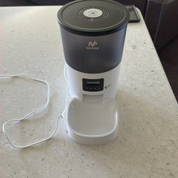 Automatic  Cat Feeder 