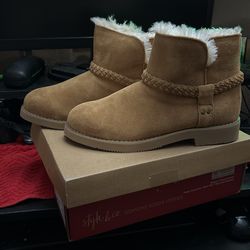 Women Weather Boots 10