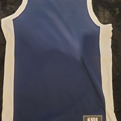 NBA Basketball Jersey lakers Size M Sleeveless Officially Licensed