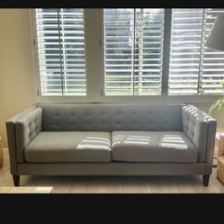 Free Couch 