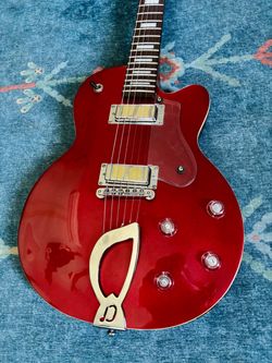 DeArmond M75 bluesbird guitar