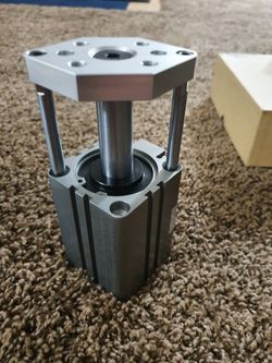 Pneumatic piston