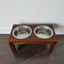 Wood Stand And Pet Bowls 