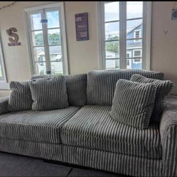 New Couch Ashley 