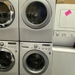 SET WASHER AND DRYER FRONT LOAD WHITE LG 30” INCH WIDTH 