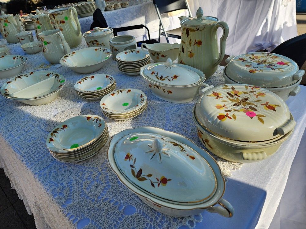 Vintage Hall China Jewel Tea Autumn Leaf dinnerware