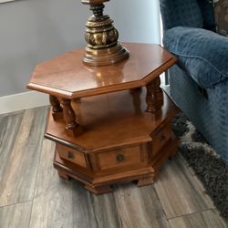 Coffee Table, 2 End Tables, 2 Table Lamps