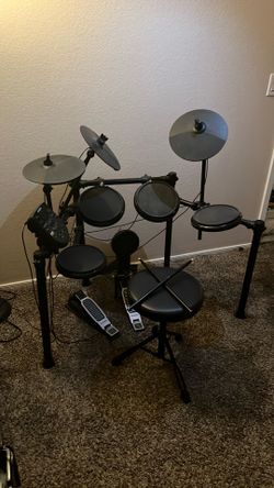 Alesis DM 7 X electric drum kit