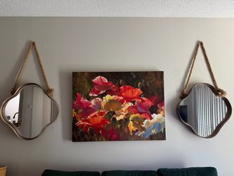 Mirrors and wall art