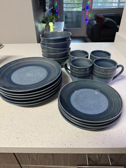 Threshold Kingfield Blue Stoneware 20pc Dinnerware Set