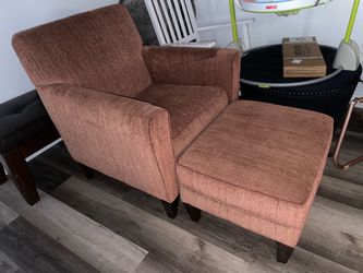 Lounge Chair with foot ottoman