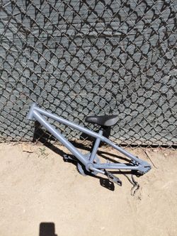 Bmx frame