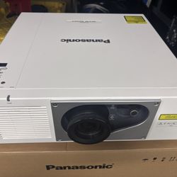 Panasonic Projector 