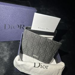 DIOR WALLET