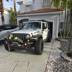 2016 Jeep Wrangler - Transmisión Manual (Stick Shift)
