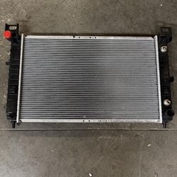 2002 To 2005 Escalade 99-06 Silverado GMC Sierra 1(contact info removed) Replacement Radiator Radiador