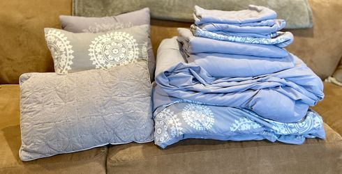 Great Queen Comforter Sets For New Residents