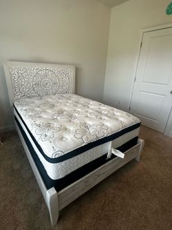 Full Size Bed Frame, Mattress & Box Spring