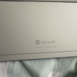 Surface Go 3 