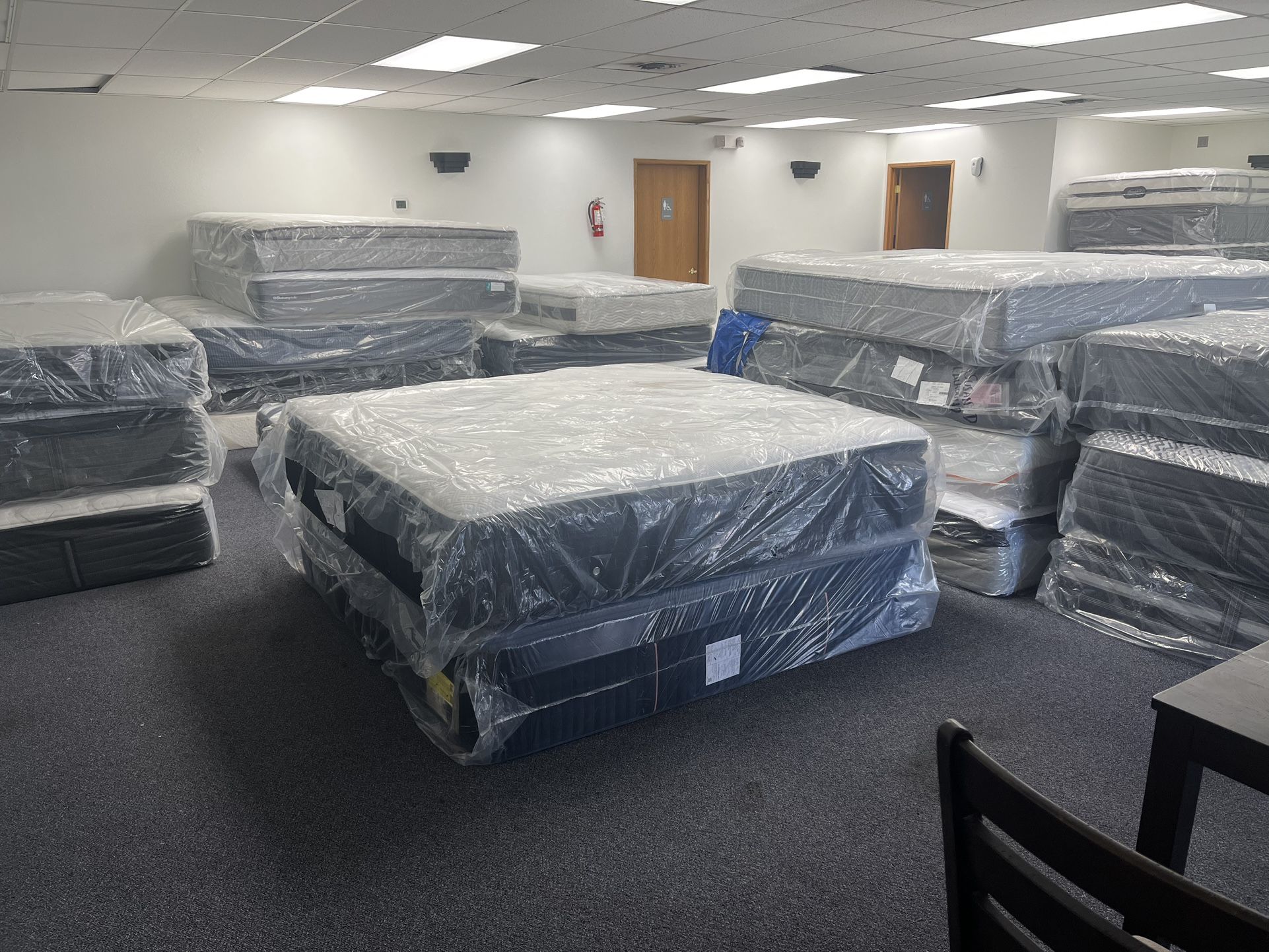 Mattress Sale!! Black Friday!! $10 Down Take Now!!