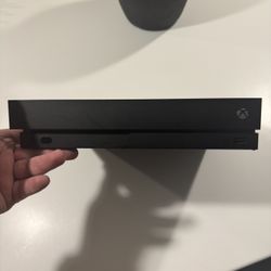Xbox One X W/ Controller