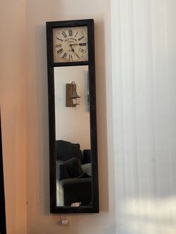 Mirror/clock
