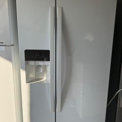 Whirlpool Refrigerator And Freezer 