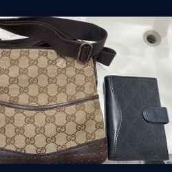 Gucci Body Bag And Notebook 