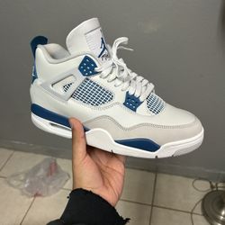 Jordan 4 Military Blue Early Release 