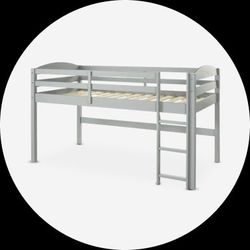 Twin Size Loft Bed in Excellent condition