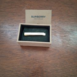 Burberry   Gold Tie Clip