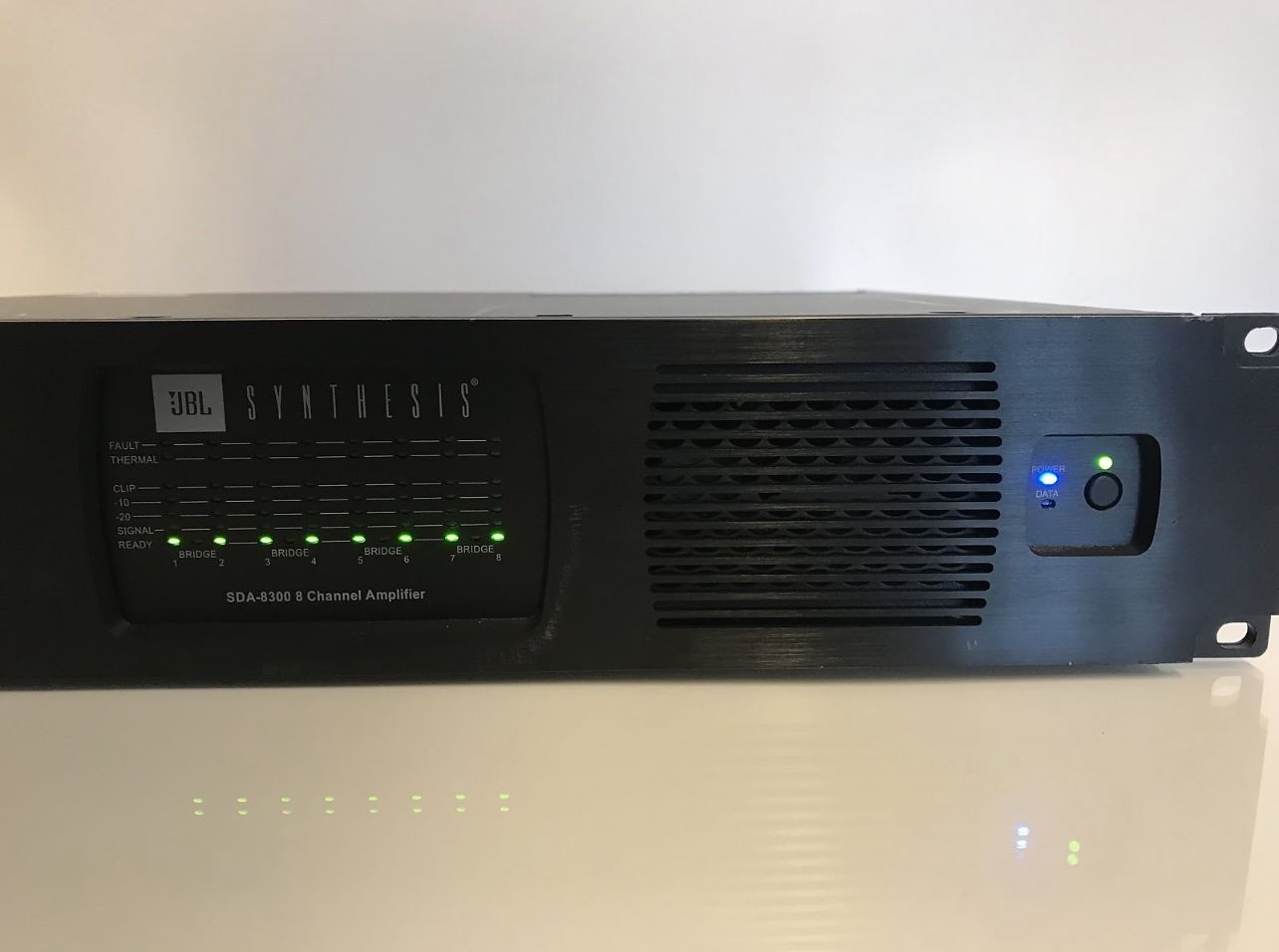 JBL SYNTHESIS SDA 8300 8-CHANNEL POWER AMPLIFIER