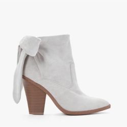 Nuevas Botitas con Moño Size 6- 