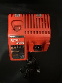 Milwaukee M12 / M18 Battery Charger (new)
