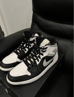 LIKE NEW - Air Jordan 1 Mid sneakers