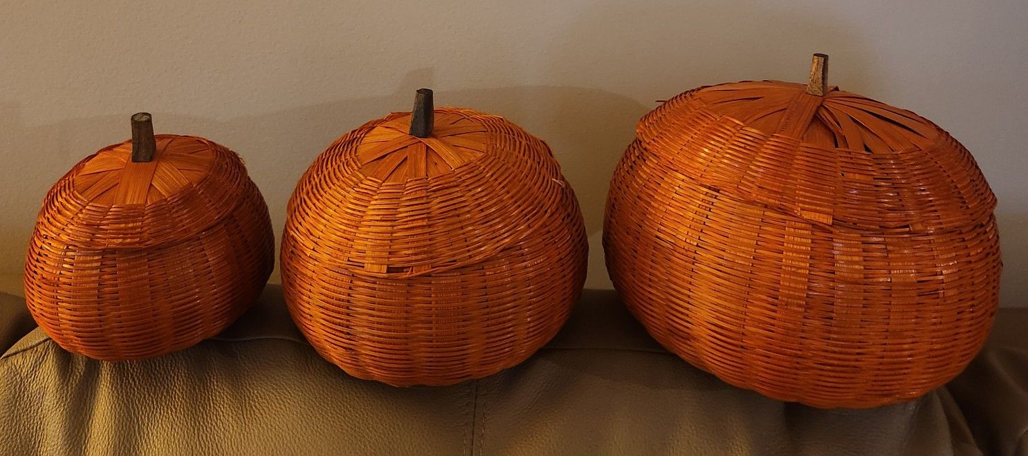 Decorative Wicker Pumpkin Basket Set W/Wooden Stem Lids