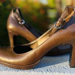 ANTONIO MELANI Women 3.5” Heels Size 8M Bronze High Ankle Strap