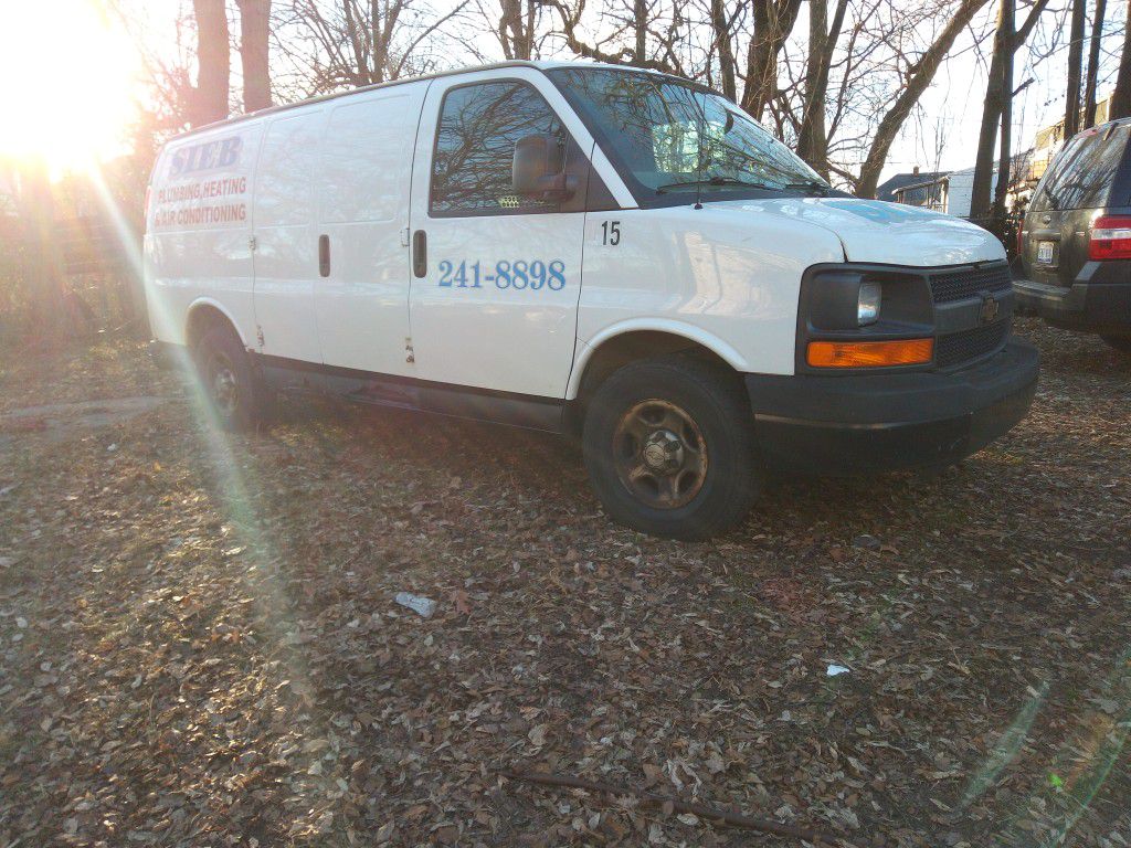 2006 Chevy Work Van Running Strong Great Trans!!!!
