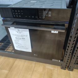 $829 LG SMART Electric Wall Oven With air  Sous Vide