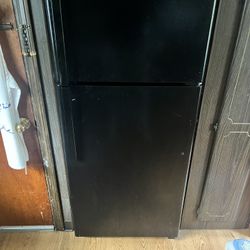 GE Refrigerator And Freezer For Sale