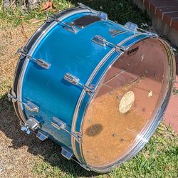 Vintage Pearl fiber glass shell 24" kick drum