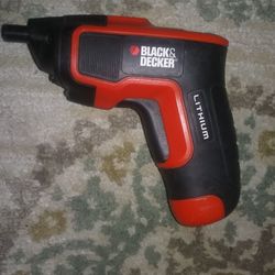 BLACK & DECK SMALL HANDY DRILL