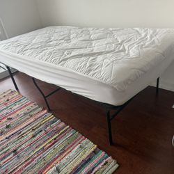 Bed Flame 18” + Matress Twin
