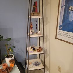 Shelf Tower With Stone Shelves