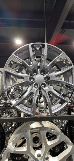 24s Chevy Gm wheels tires new