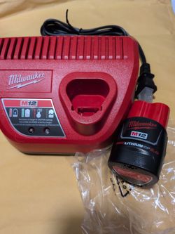 Milwaukee M12 2ah battery and charger